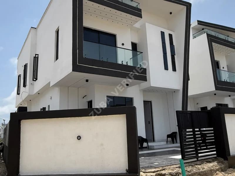 4-bedroom FULLY DETACHED DUPLEX